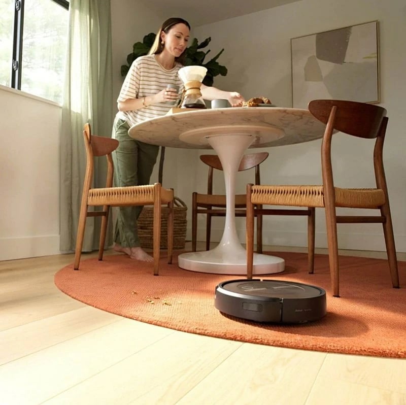 Fshesë robotike iRobot Roomba j9+, i zi