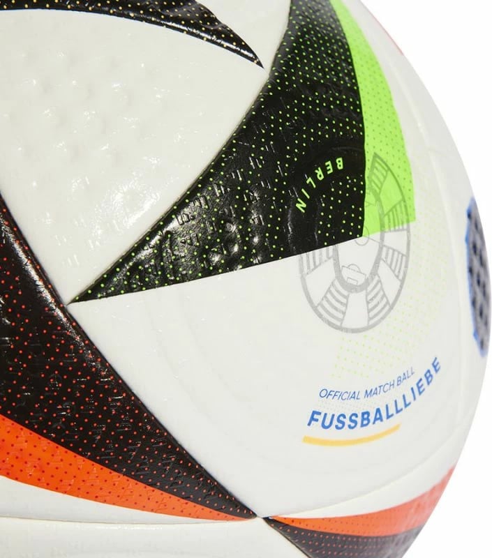 Top futbolli adidas Euro24 Pro IQ3682, i bardhë