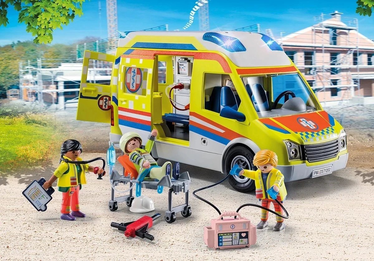 Set lodër me figura Playmobil, Ambulancë 71202