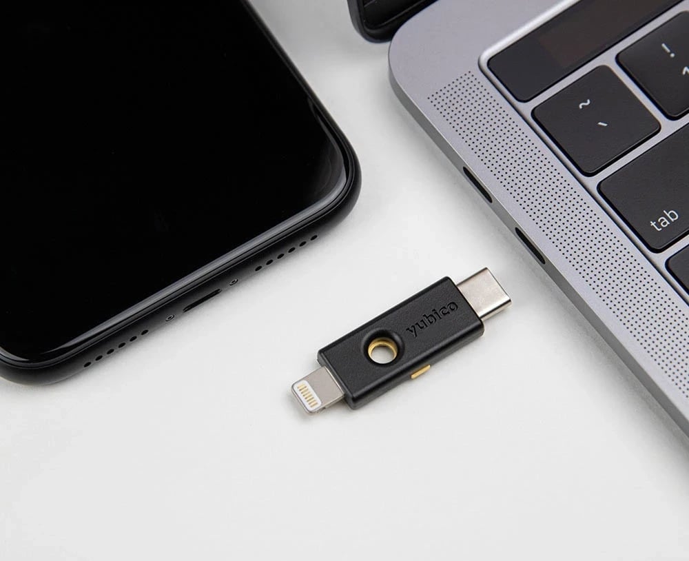 YubiKey 5Ci, Yubico, me ndërfaqe Lightning / USB-C, e zezë