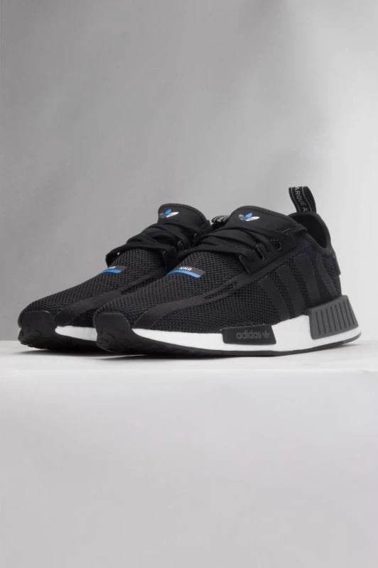 Atlete për meshkuj adidas NMD_R1, të zeza