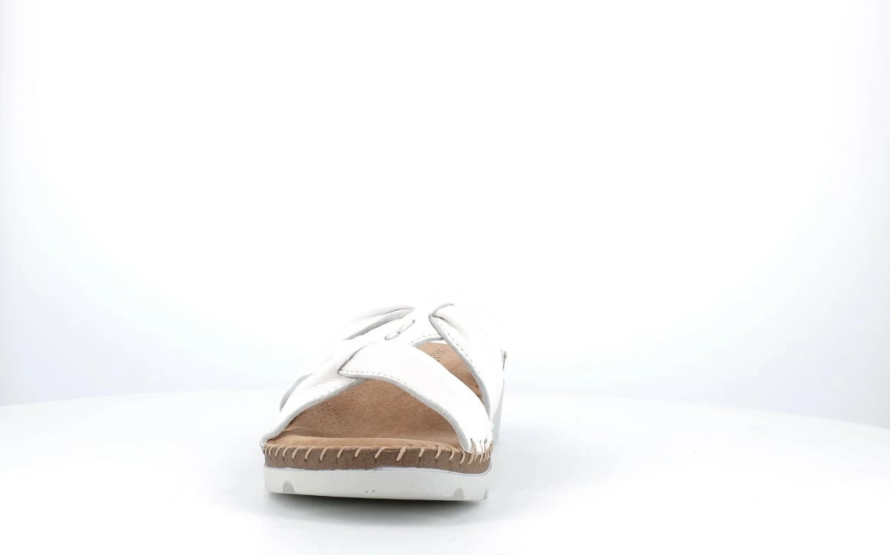 Sandale per femra LINA, të bardha 