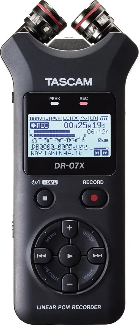 Diktafon Tascam DR-07X, Flash card, i zi