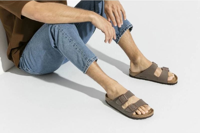 Papuqe Birkenstock, për meshkuj dhe femra, ngjyrë kafe