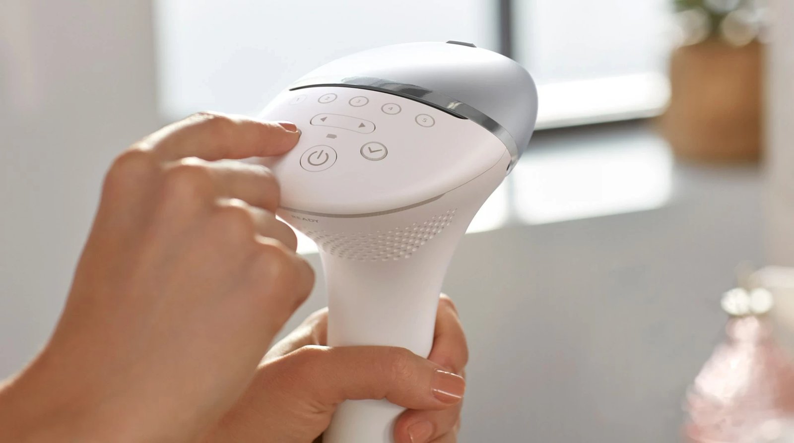 Depilator Philips Lumea Prestige BRI940/00, IPL, Bardhë