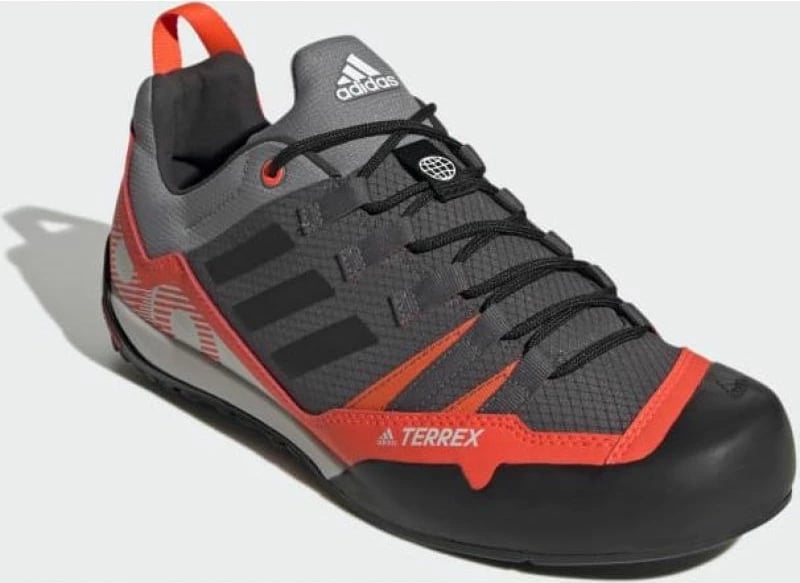 Atlete për meshkuj adidas Terrex Swift Solo 2, të zeza