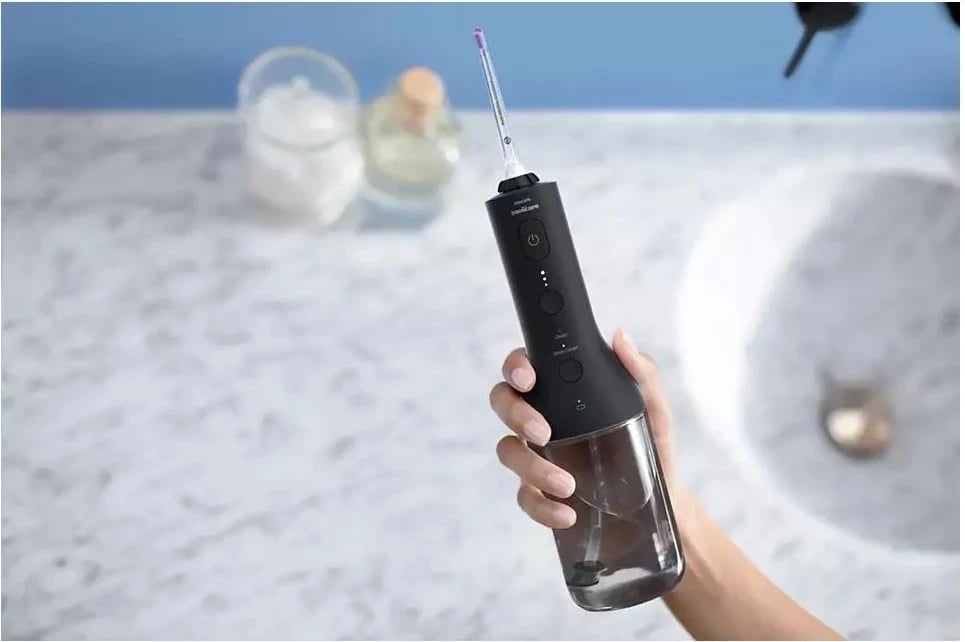 Irigator dhëmbësh Philips Sonicare Power Flosser 3000 HX3826, i zi