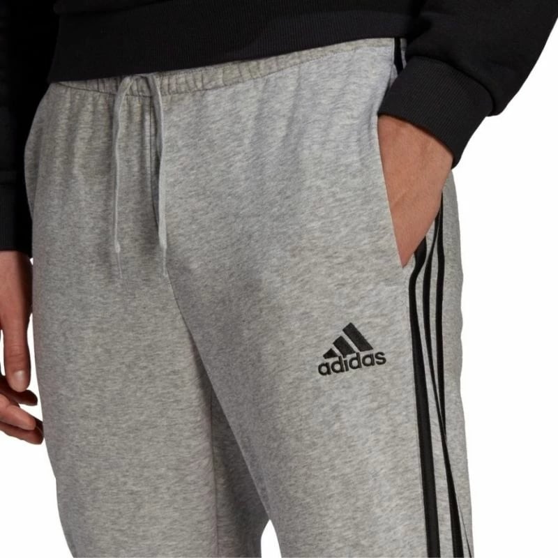 Pantallona sportive adidas për meshkuj, gri