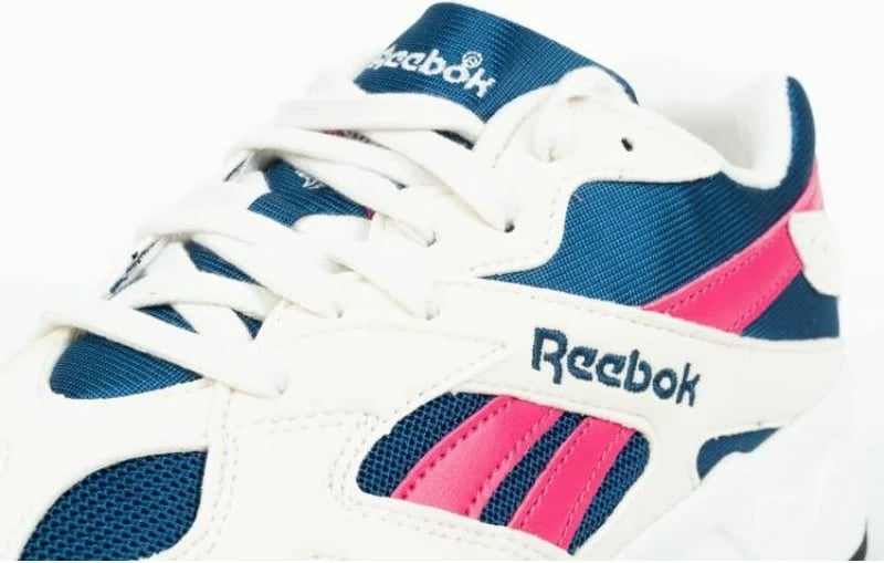 Këpucë Reebok Aztrek CN7068 për femra, të bardha