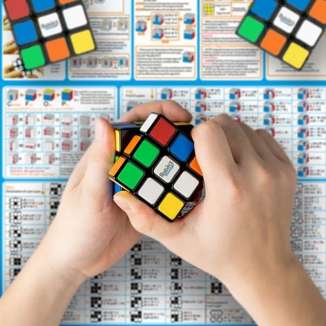 Kub Rubik Spin Master 3x3, Shumëngjyrësh