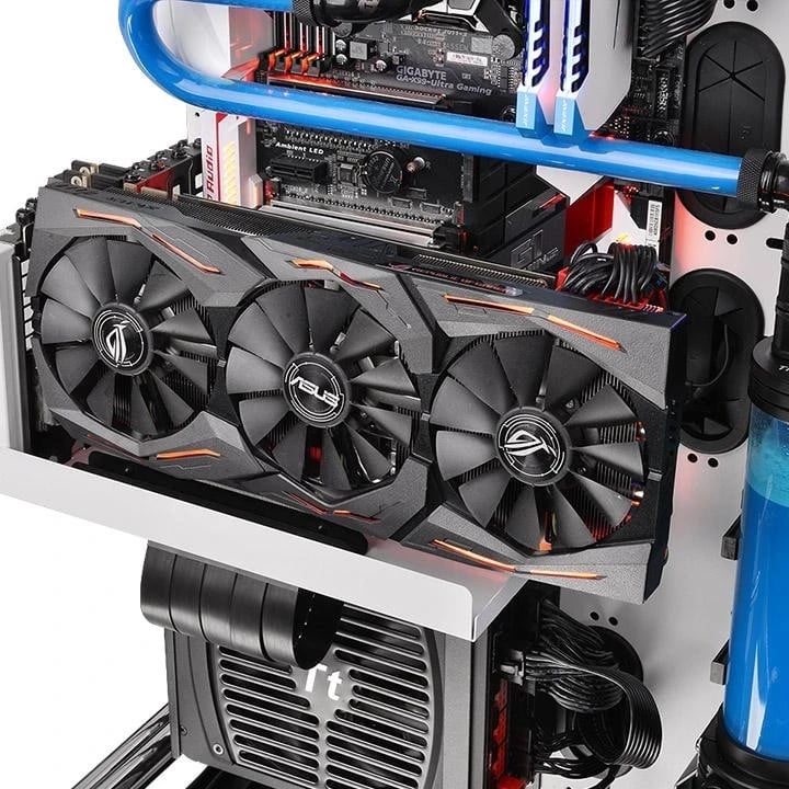 Kasë zgjatëse Thermaltake PCI-e X16 Premium, e zezë