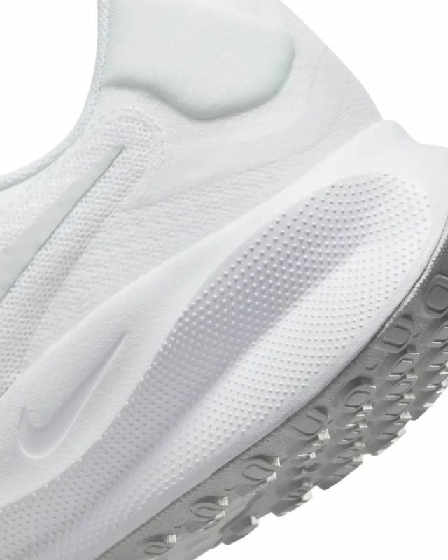 Atlete për meshkuj Nike, të bardha