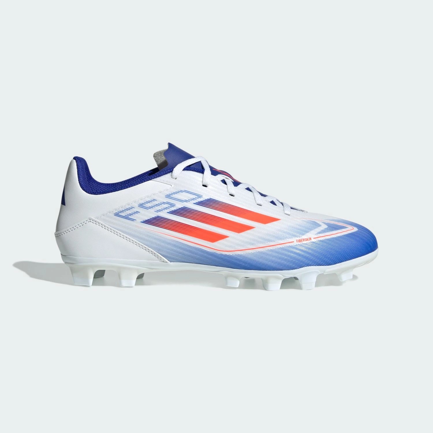 Çizme futbolli për meshkuj adidas F50 Club Fxg, të bardha