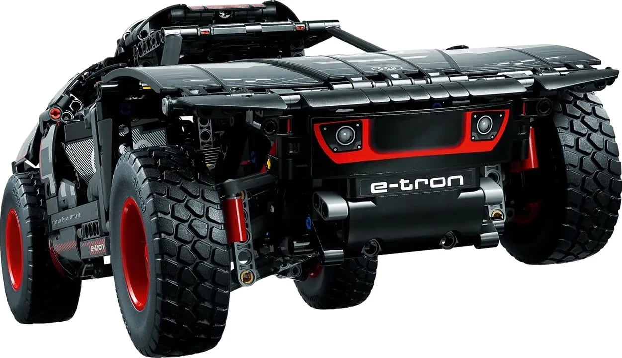 Set LEGO Technic Audi RS Q E-Tron