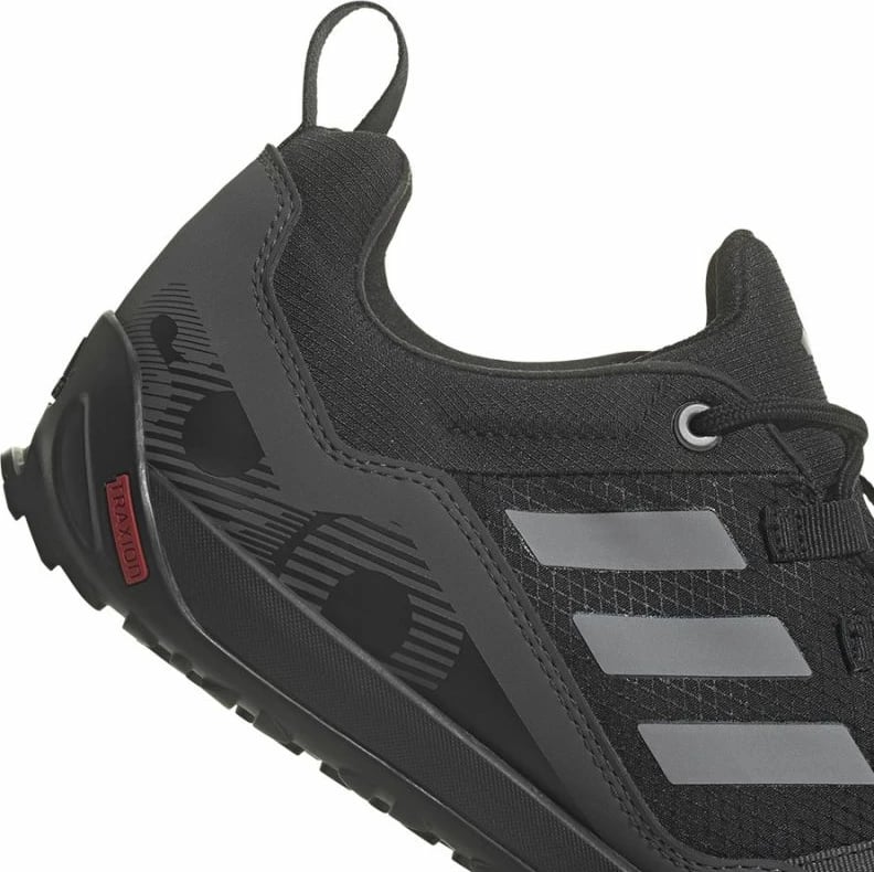 Atlete për meshkuj Adidas Terrex Swift Solo, të zeza