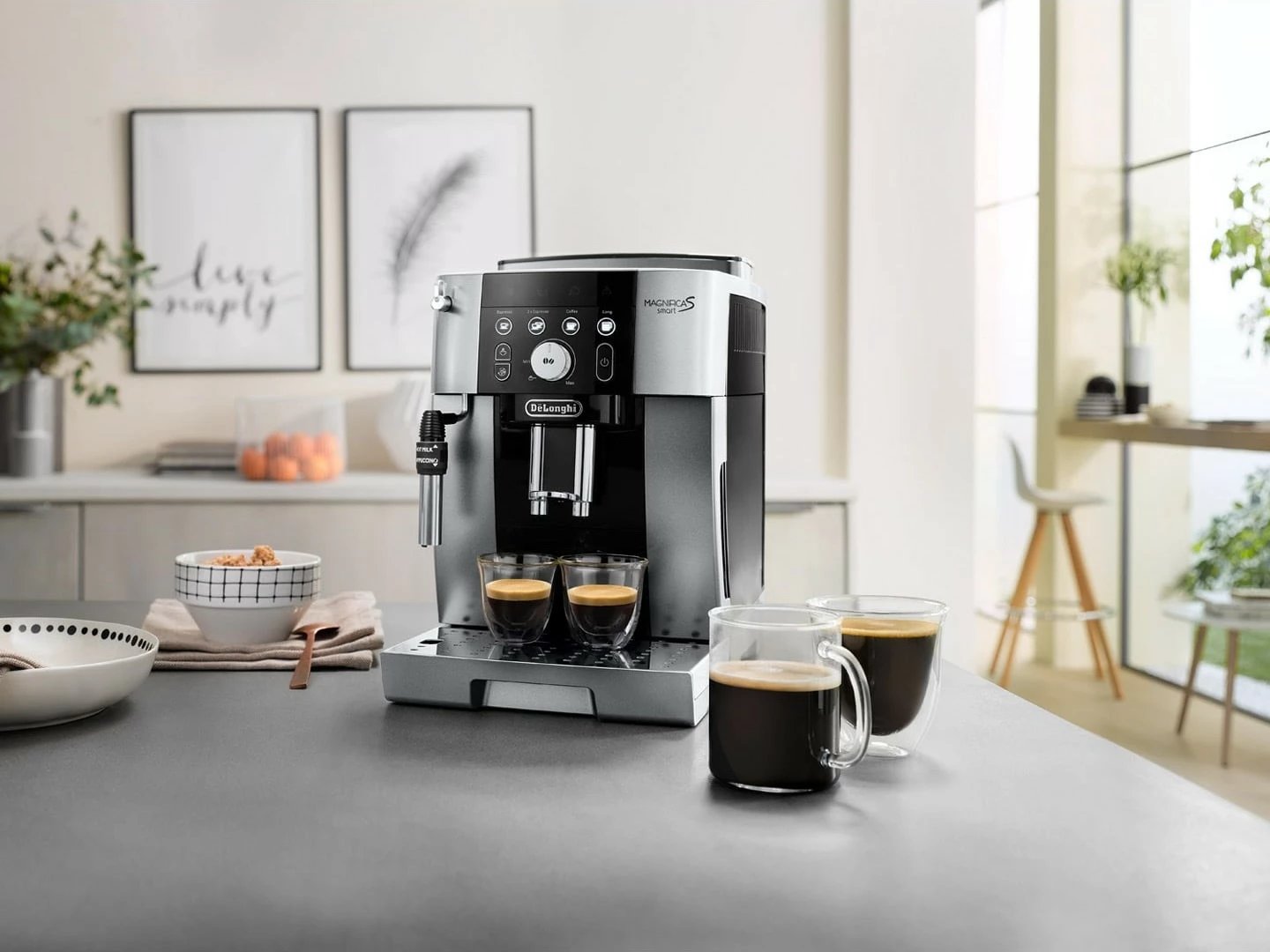 Makinë espresso De’Longhi Magnifica S Smart, 1.8 L, Kafe kokrra, Kafe e bluar, Mulli i integruar, E zezë, Argjend