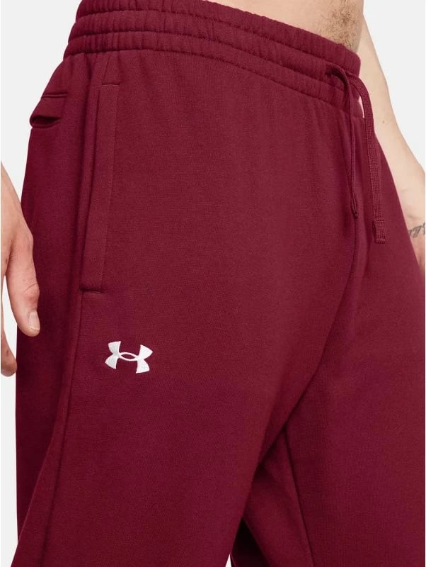 Pantallona sportive për meshkuj Under Armour, të kuqe