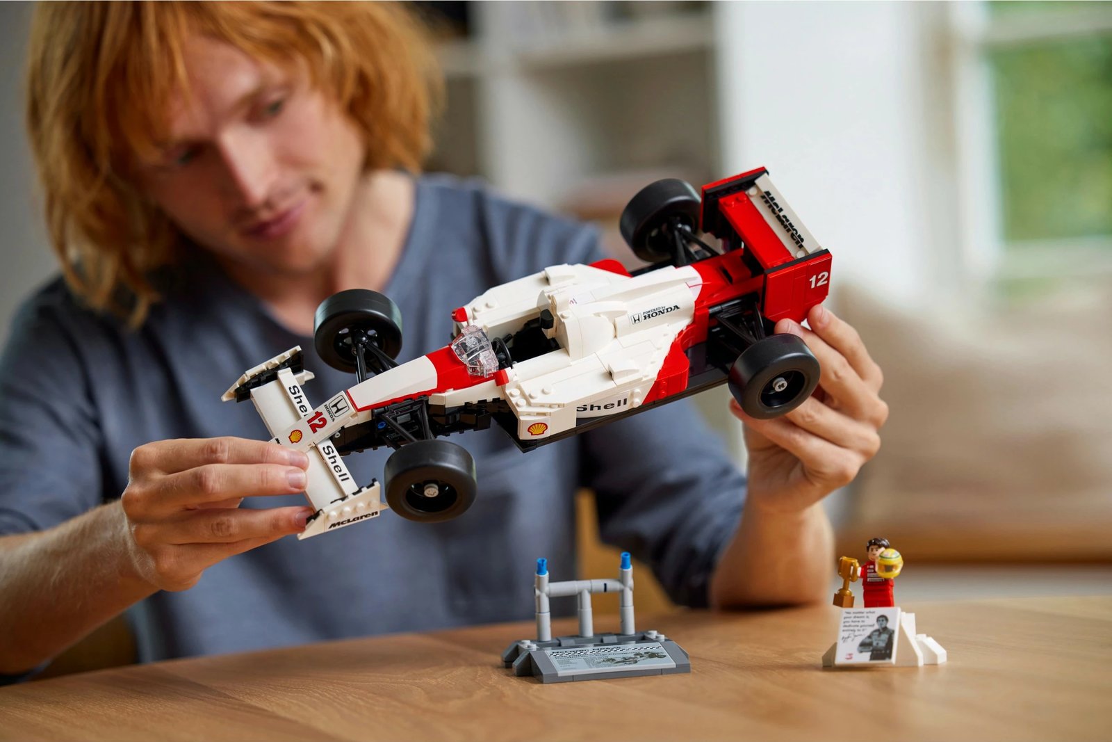 Set ndërtimi LEGO McLaren MP4/4 & Ayrton Senna, 693 pjesë, shumëngjyrësh