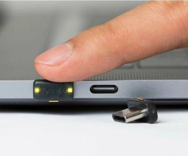 Yubico YubiKey 5C Nano FIPS, USB Type-C, e zezë