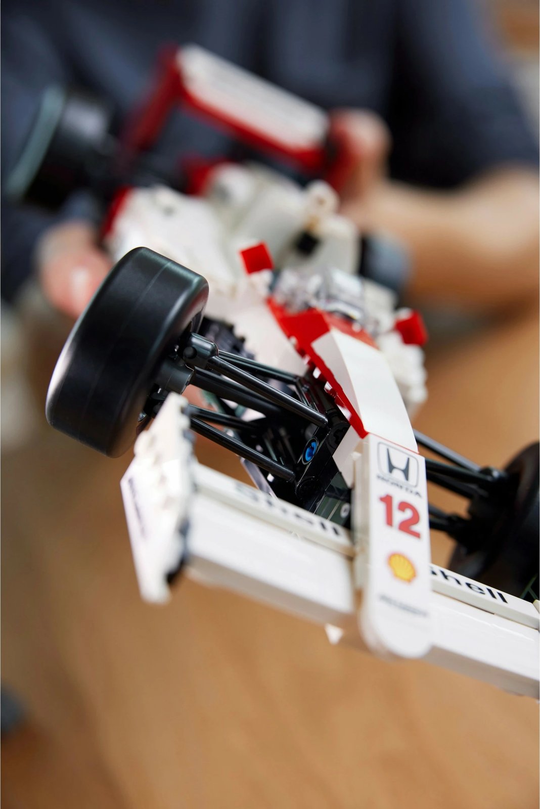 Set ndërtimi LEGO McLaren MP4/4 & Ayrton Senna, 693 pjesë, shumëngjyrësh