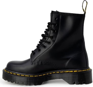 Çizme për femra Dr. Martens, të zeza