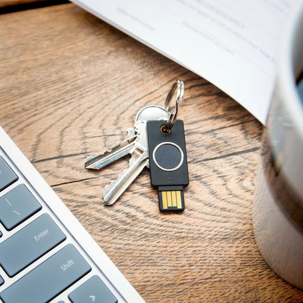 Pajisje sigurie YUBICO YubiKey Bio, USB A, e zezë