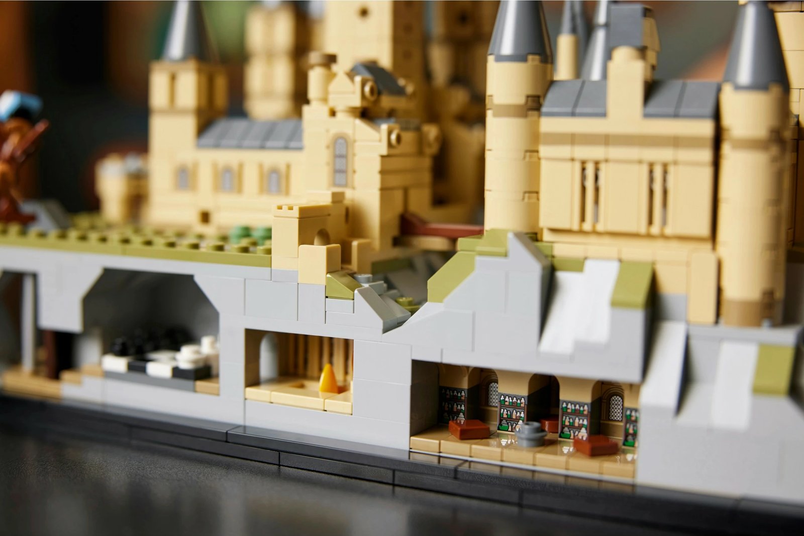 Set ndërtimi LEGO Hogwarts™ Castle and Grounds, 2660 copë