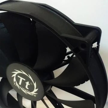 Ftohës Thermaltake Pure 20, i zi