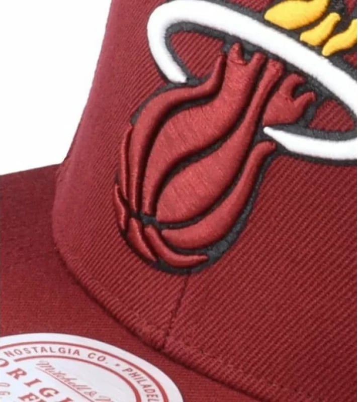 Kapelë Mitchell & Ness NBA Miami Heat për meshkuj, e kuqe