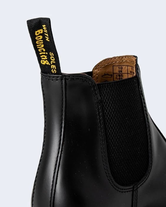 Çizme për meshkuj Dr. Martens, të zeza