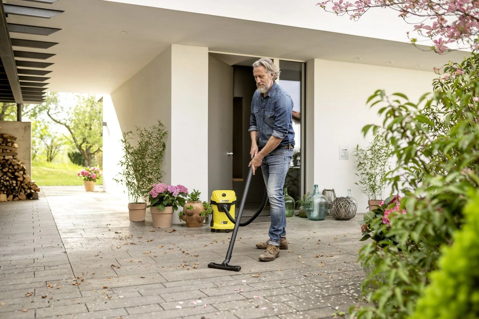 Fshesë me kova KARCHER WD 3-18 V-17/20, e zezë