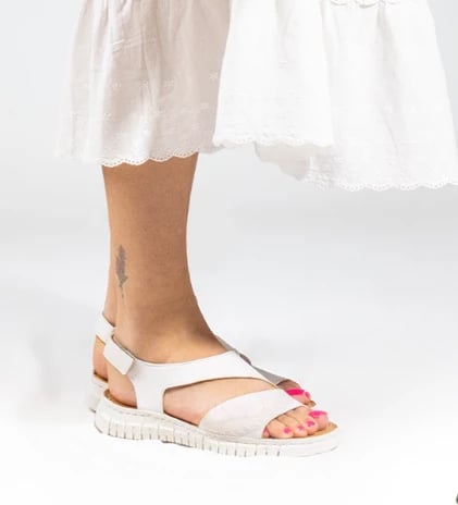  Sandale per femra MARA, të bardha 