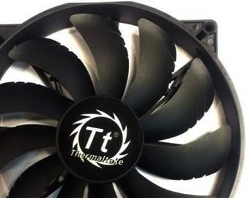 Ventilator kaze Thermaltake Pure 20, 20 cm, i zi