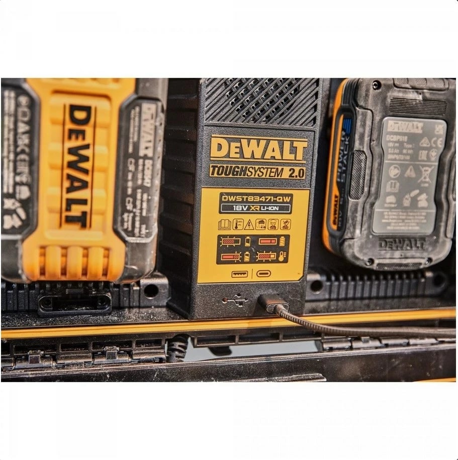 Karikues DeWalt ToughSystem DWST83471, 2x4A, me USB, i zi