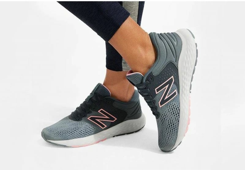 Atlete për femra New Balance, gri