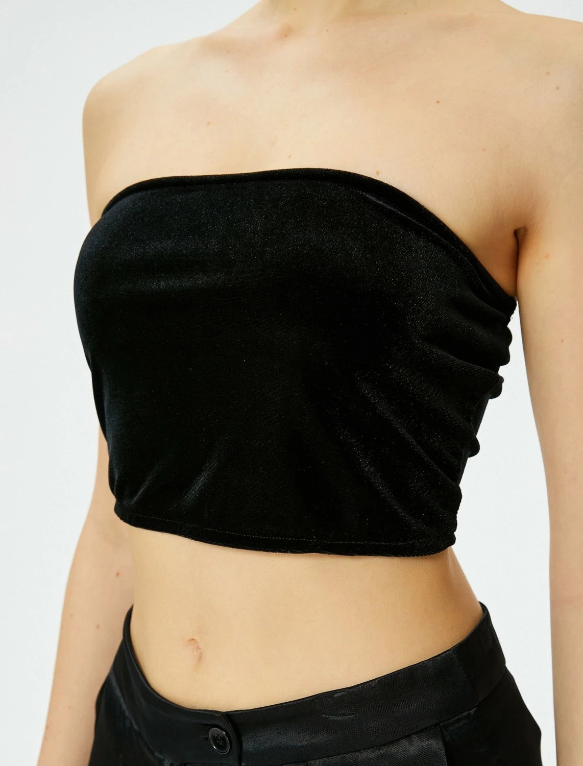 Crop top për femra Koton, e zezë