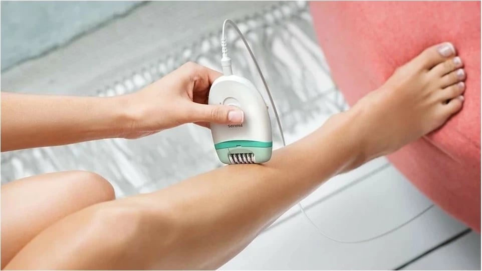 Epilator Philips Satinelle Essential BRE245/00, bardhë-gjelbër