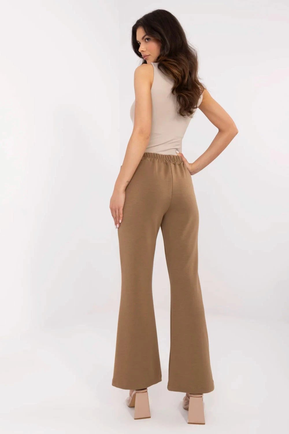 Trenerka për femra Italy Moda 210968, kafe