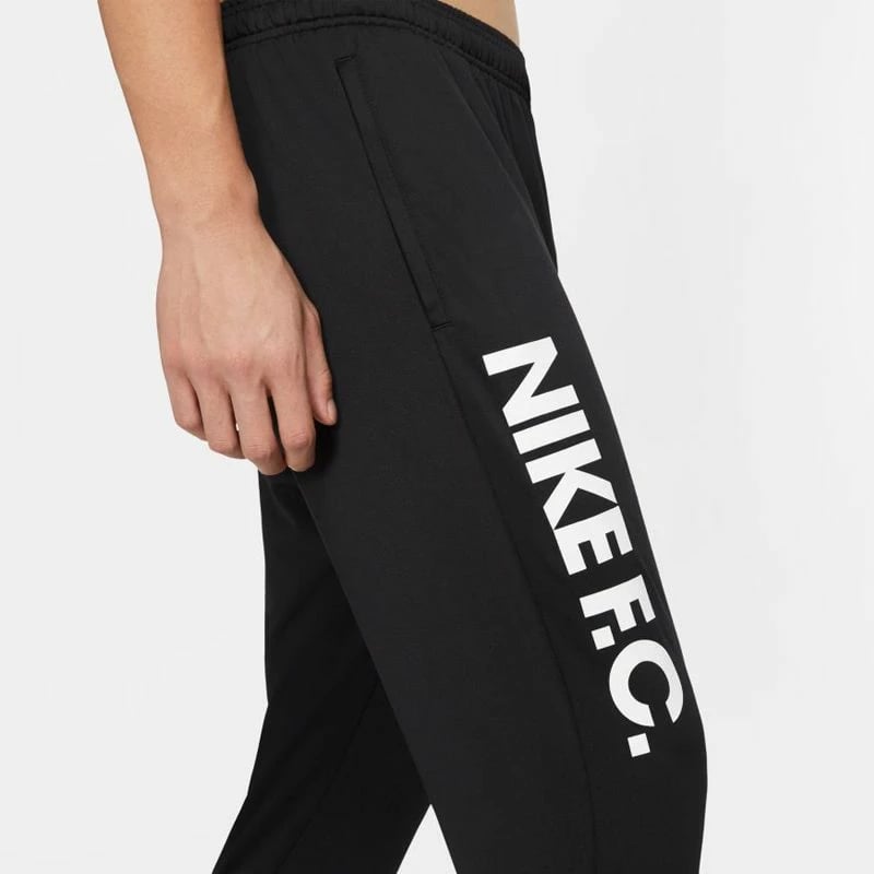 Pantallona për meshkuj Nike, të zeza