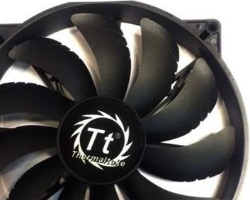 Ftohës Thermaltake Pure 20, i zi