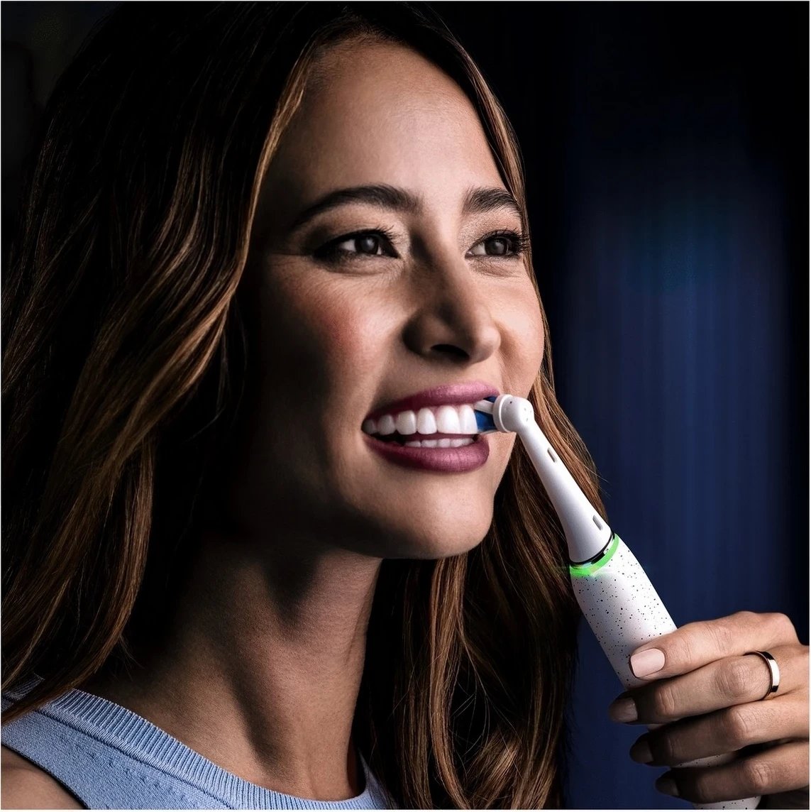 Furçë dhëmbësh elektrike Oral-B iO Series 10, e bardhë