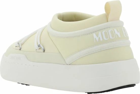 Atlete femra Moon Boot, të bardha