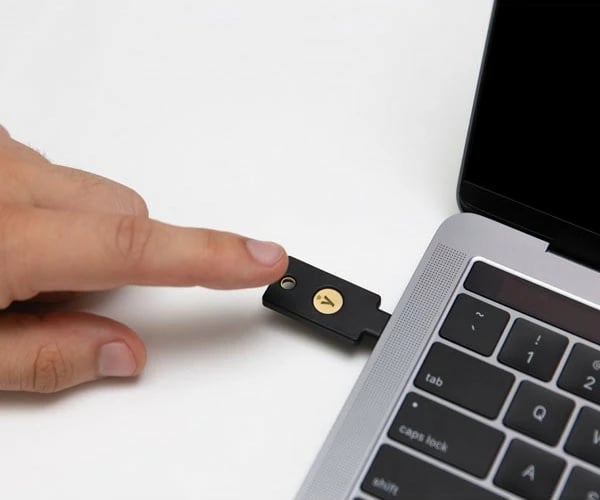 Çelës sigurie YubiKey 5C NFC, USB-C, i zi