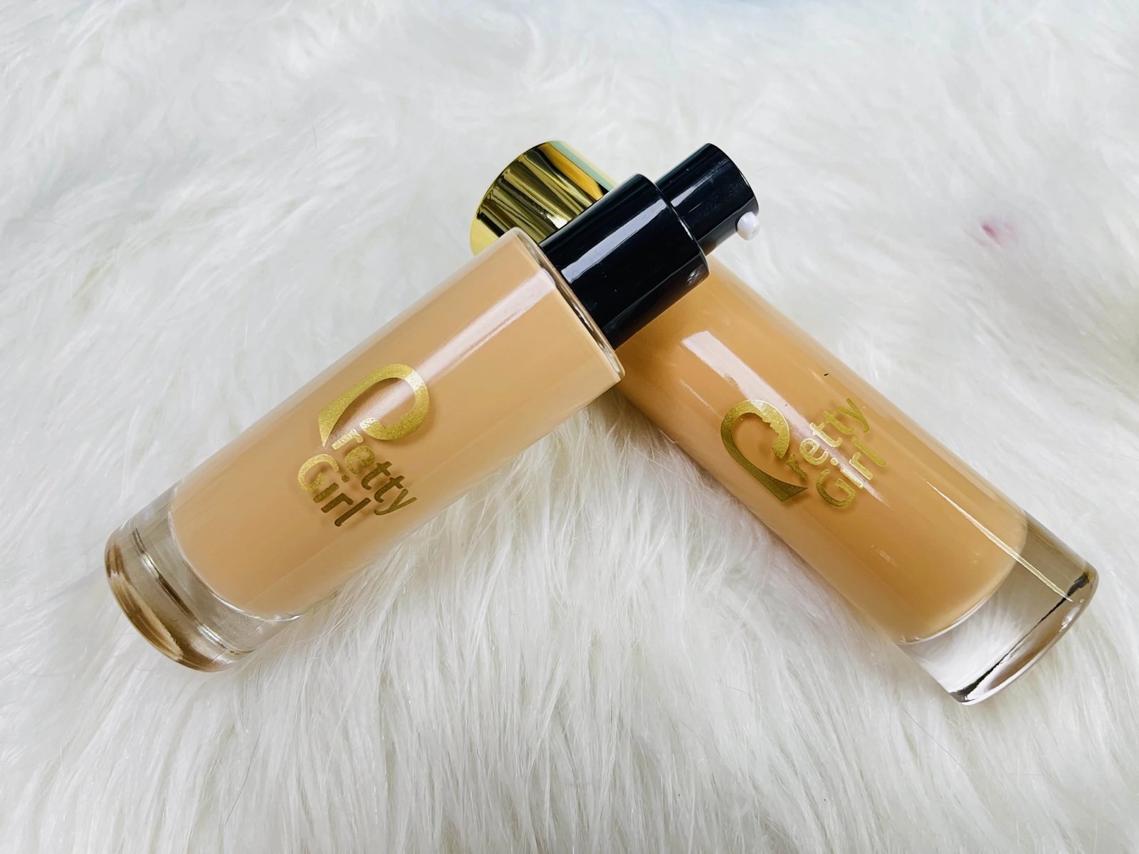 Pretty Girl Full Coverage Liquid Foundation