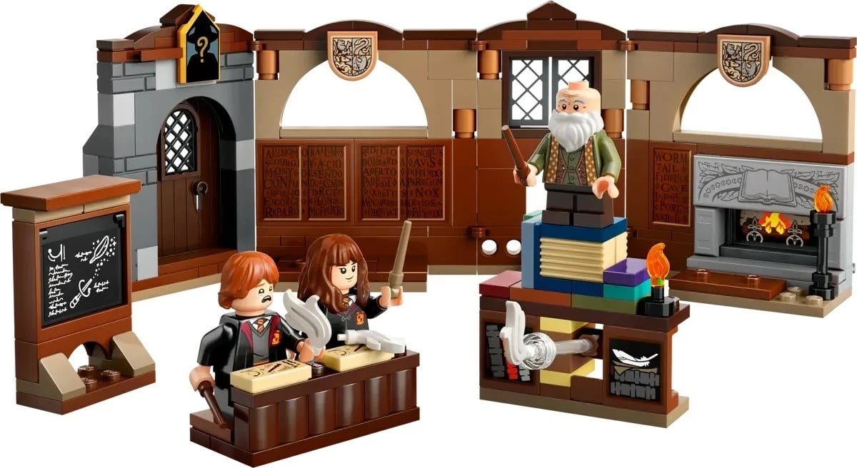 Set LEGO Harry Potter 76442, Hogwarts Castle - Charms Class