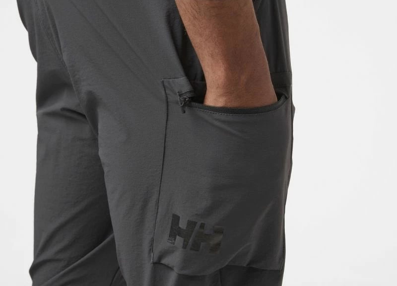 Pantallona Helly Hansen për meshkuj, të zeza