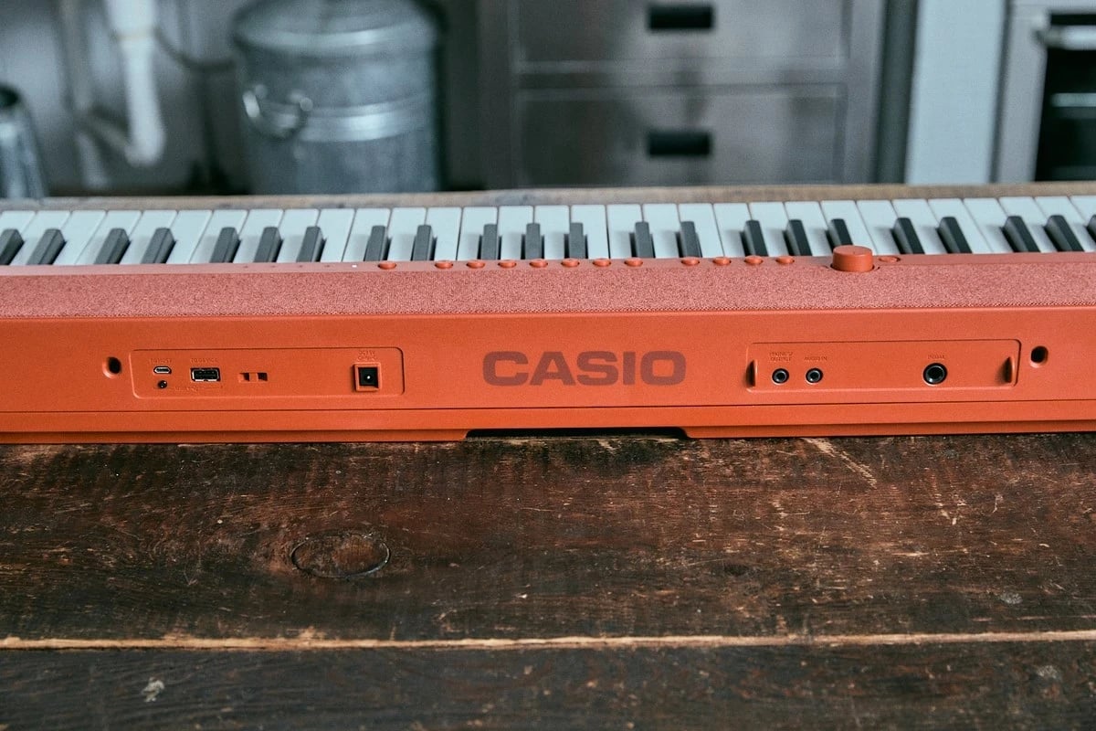 Sintezator digjital Casio CT-S1 61, i kuq