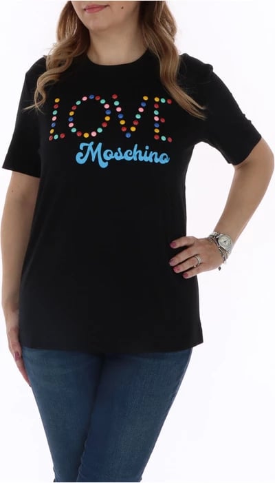 Maicë Love Moschino, femra