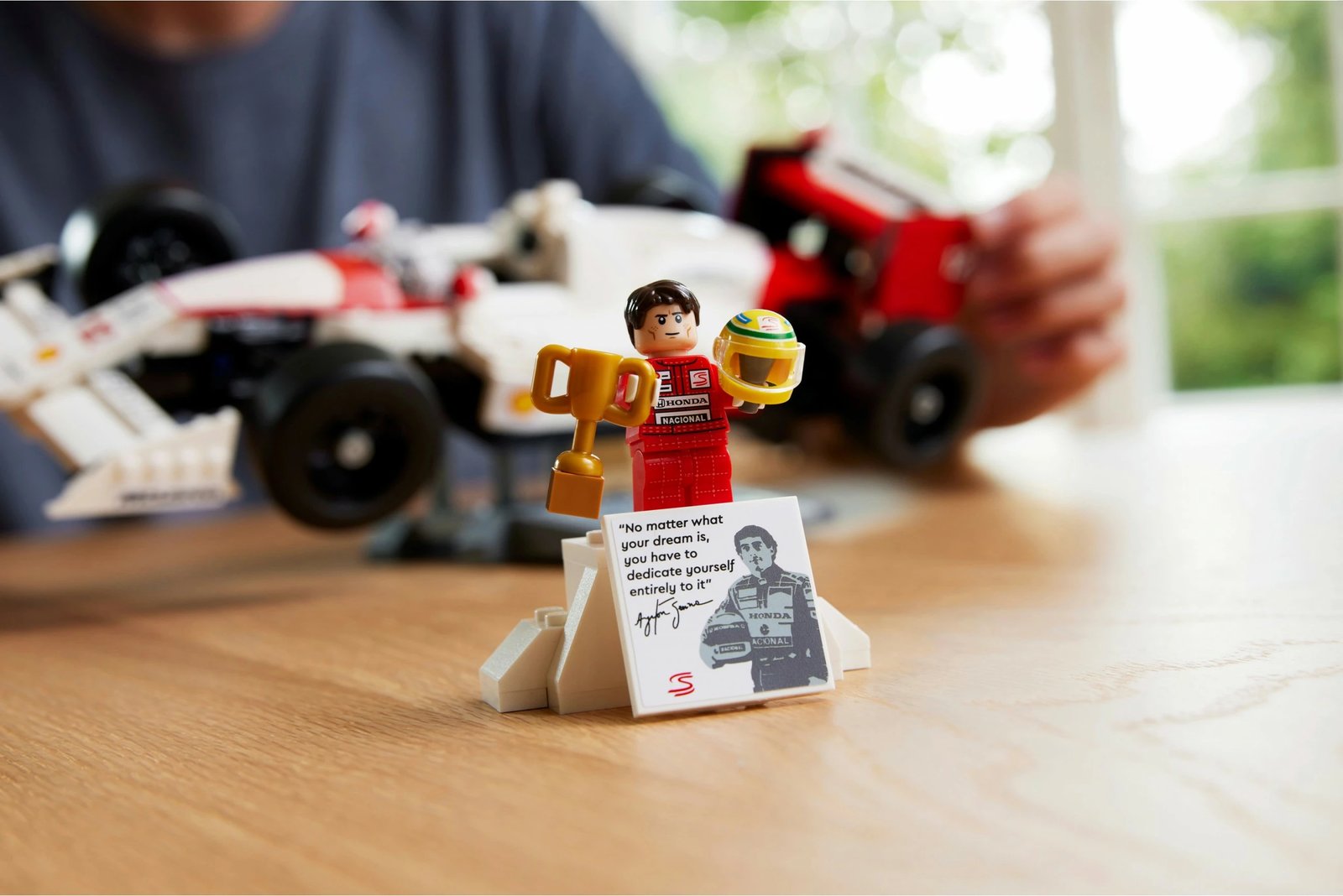 Set ndërtimi LEGO McLaren MP4/4 & Ayrton Senna, 693 pjesë, shumëngjyrësh