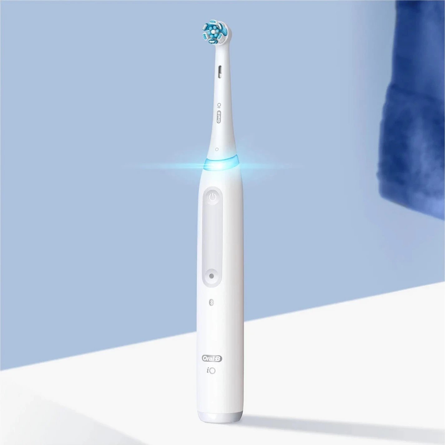 Furçë dhëmbësh magnetike Oral-B iO Series 4, e bardhë